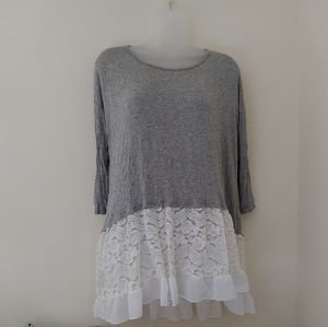 Sz M Gently Used Flowy Grey Lace Trim Tunic